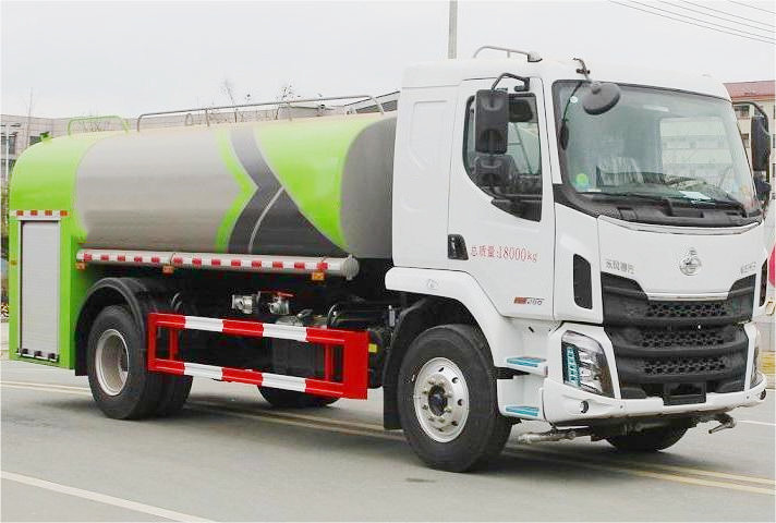 東風(fēng)柳汽11噸多功能消防灑水車