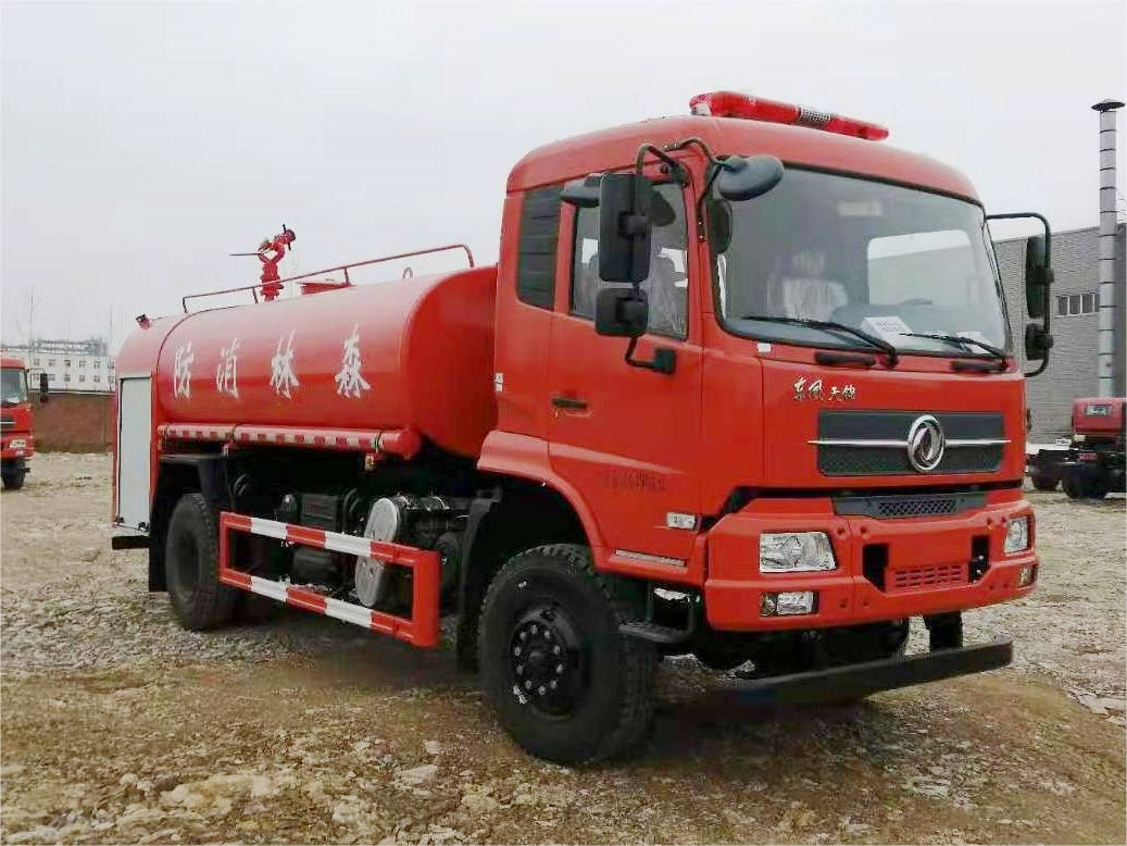 東風(fēng)天錦8噸森林越野消防車