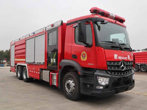 奔弛12噸干粉泡沫聯(lián)用消防車