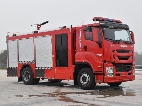五十鈴6噸水罐消防車(chē)（獨(dú)立乘員室）